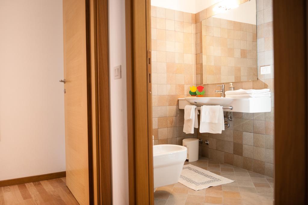 Ca' Dei Boieti Casa Vacanze Ronzo-Chienis Δωμάτιο φωτογραφία